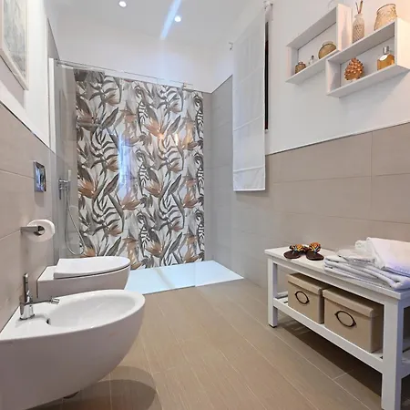 Bilocale Il Nido Апартаменты Масса-Лубренсе